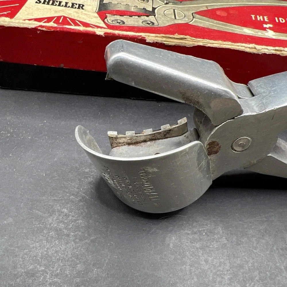 The York Texan Model Nut Sheller Co Inc San Angelo Texas Vintage Tool USA W/Box